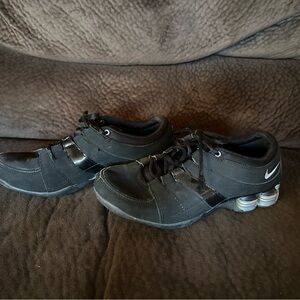 Nike SHOX Black Athletic Shoes, women’s size 7